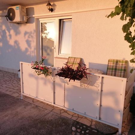 Guest House Pamela Senj  Exterior foto