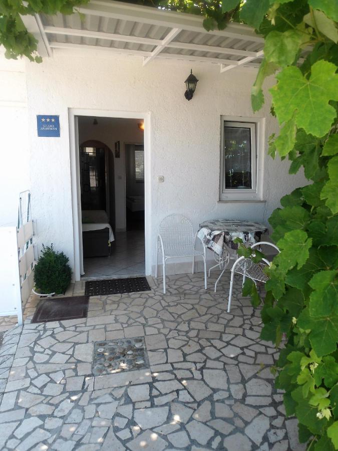 Guest House Pamela Senj  Exterior foto